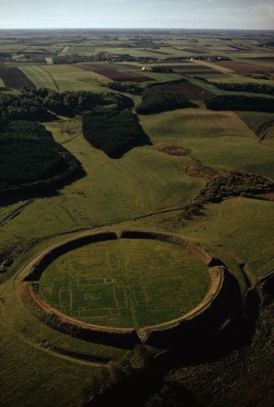 museum-of-artifacts:Viking ring castle in Denmark, dating from c. 980 AD.Read more: https://museum-of-artifacts.blogspot.com/2015/10/vikings.html?m=1