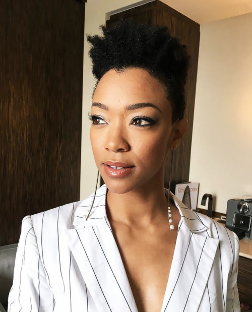 le-mouton-noir:  Sonequa Martin-Green