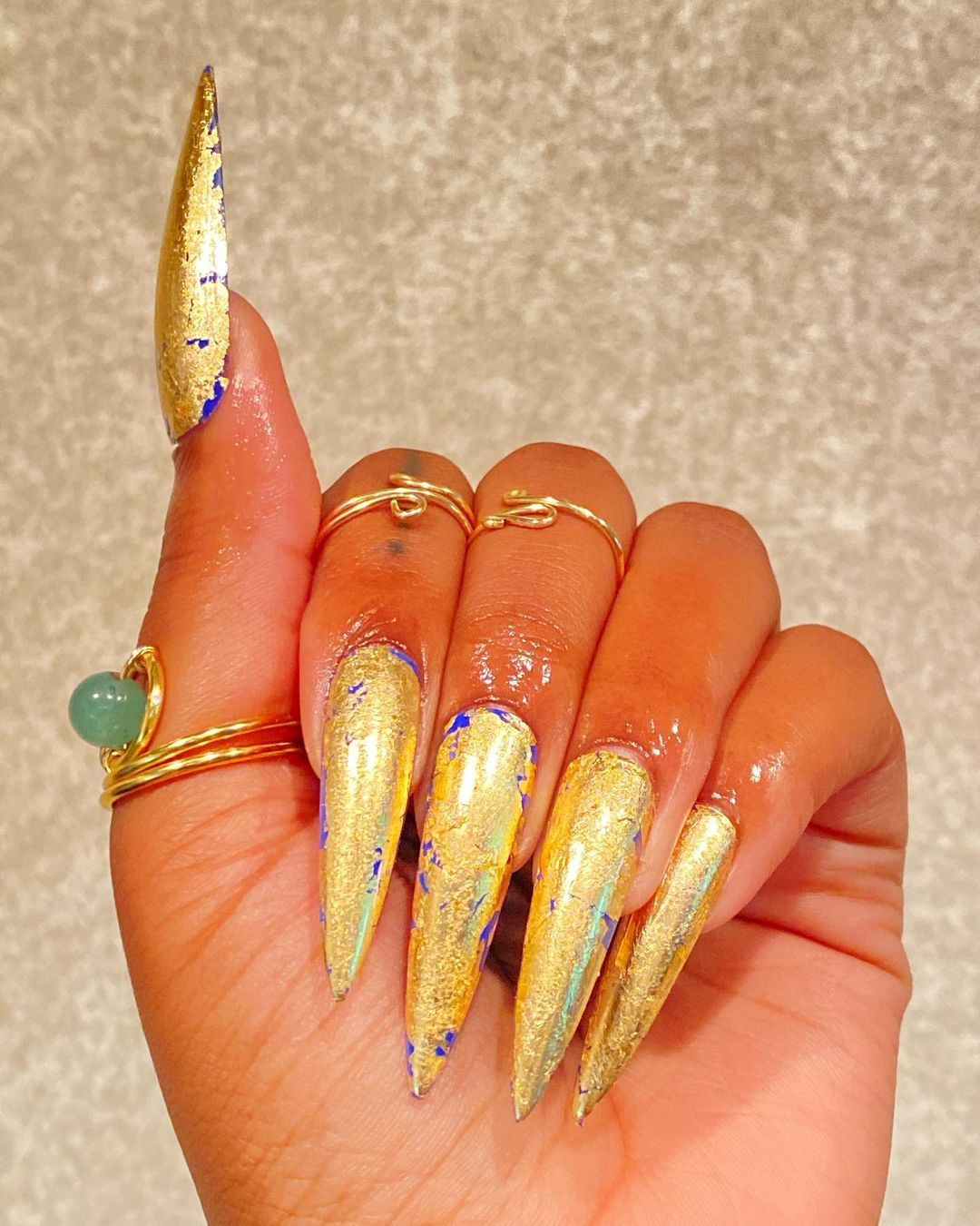 black and gold stiletto nails tumblr