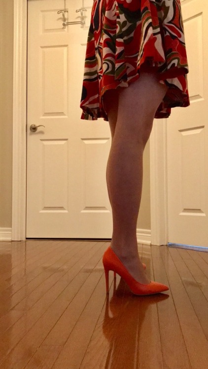 mygorgeouslegs: Sorry about the bad lighting. I liked them enough to still post.