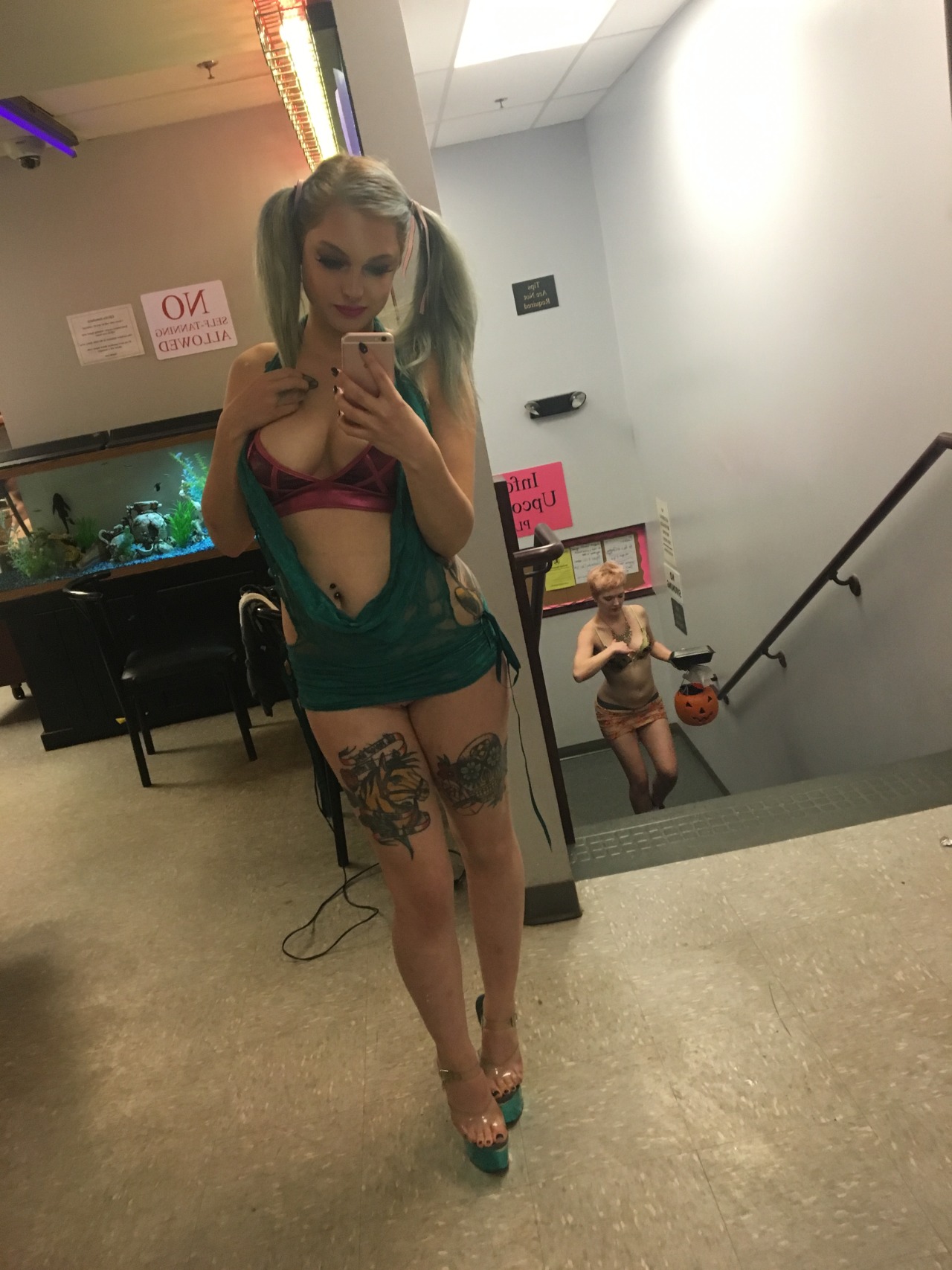 crystalsanddollarbills:  💖 