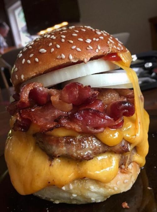 tx-gentleman:  A TGIF treat  🤤🤤