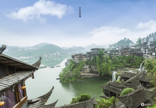 mingsonjia: la-hermosa-china: 印象芙蓉镇 by 魅影 Hibiscus Town, Yongshun county, China