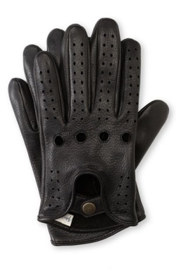 gentlemansessentials:  Deer Skin Gloves 