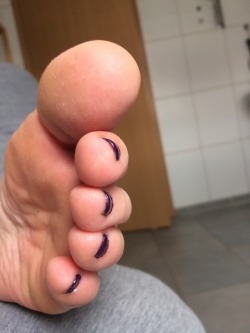 feetgirly86:Suck each single toe 👣❤️