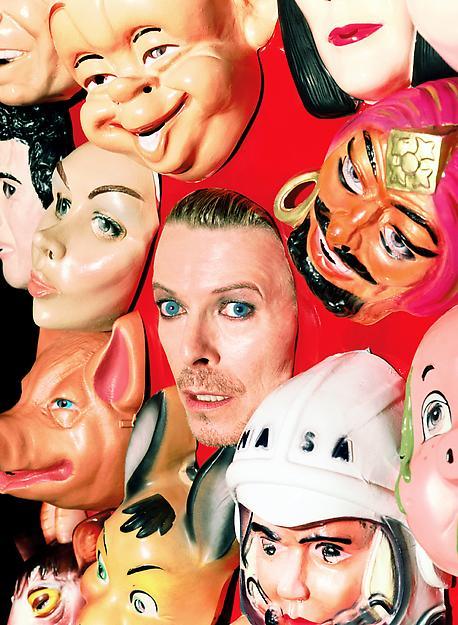 ohthentic:  strangelfreak:  David Bowie by David Lachapelle  ohthentic 