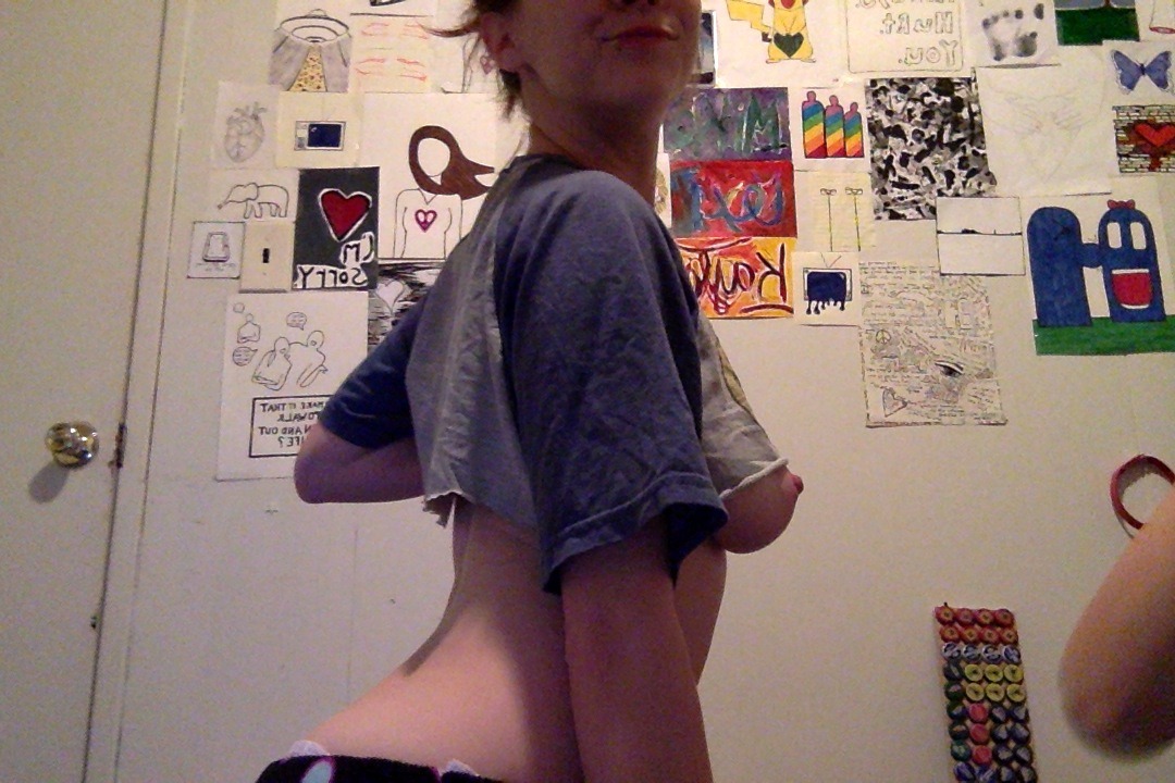 kaenichole:  Drunk nights with a laptop and good friends. c: