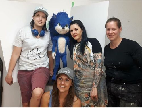 bumbleberry-blogs: aawesomepenguin:  CHECK OUT THESE PHOTOS FROM THE PRODUCTION OF THE SONIC MOVIE! These are the Sonic stand-ins that were used in the filming as a reference for the actors so they would know at what spot Sonic would be.   