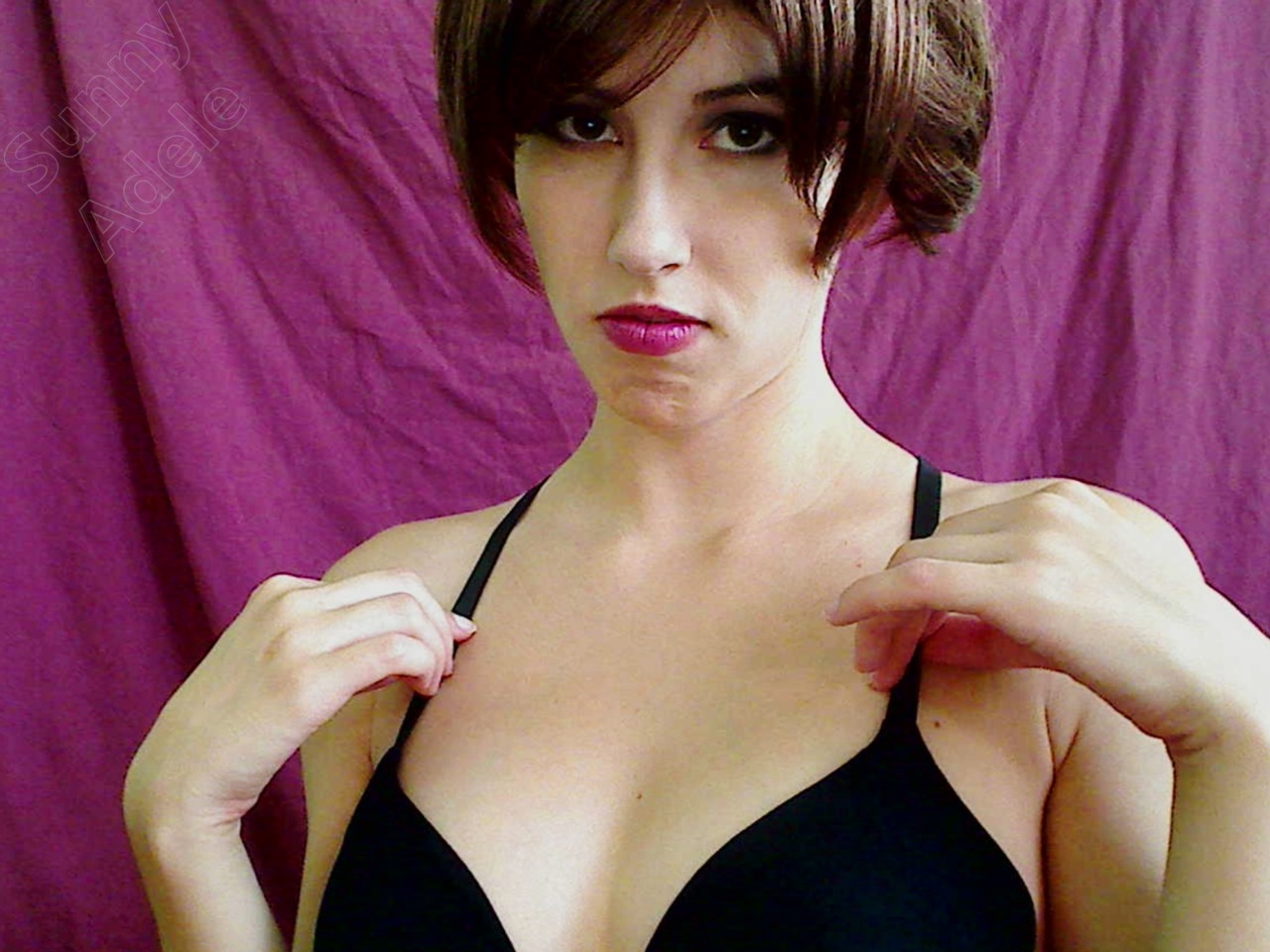 sunnyadele:  My body is such a versatile tool. I can use it to seduce strong, beautiful,