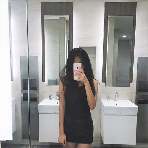 sgmirrorselfie: (4)