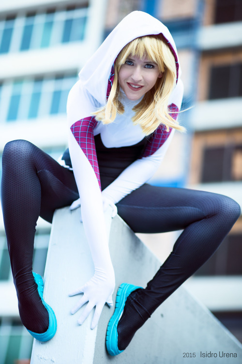 echoing-artemis:  SpiderGwen (DragonCon 2015)Cosplayer: Echoing Artemis (Tumblr | Facebook)Photographer: Isidro Urena (Flickr | Facebook) @comicbookcosplay <3 