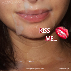 1000 followers! Would you like to kiss me?