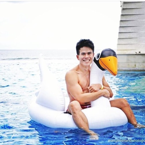 joo-nn: joseph. who played with him before? always 3p with his buddy edward.  insta yewjoseph Almost