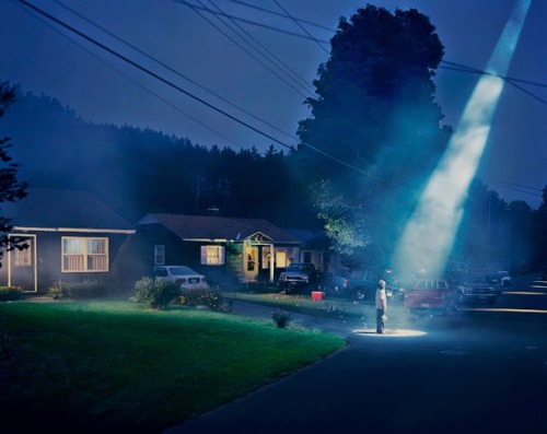 my5tic41andshit:wetheurban:PHOTOGRAPHY: Gregory Crewdson  Legendary photography Gregory Crewdson works within a photographic tradition that combines the documentary style of William Eggleston and Walker Evans with the dream-like vision of filmmakers