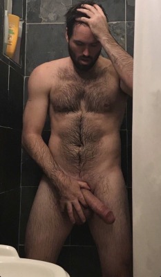 Gay Men with Sexy Faces and HOT & HAIRY Men