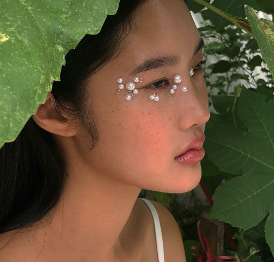 0162cm: https://www.instagram.com/oh.my.jin/ 