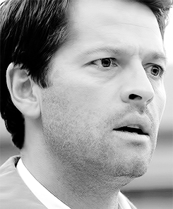 charlie-minion: casclaire:Punish him. No. I can’t. Everyone and their mother know th