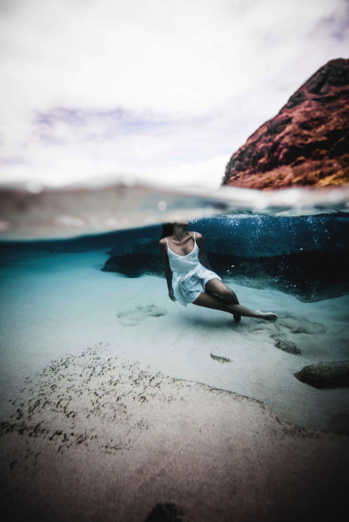 souhailbog: UnderWater By Perrin James  | More