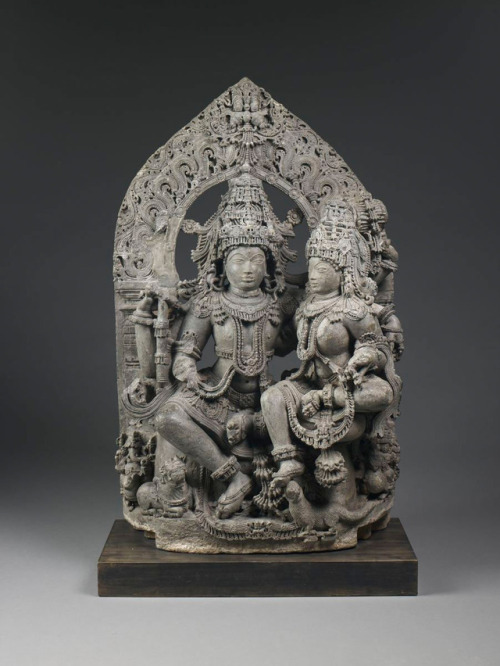 Sculpture (chloritic schist) of the Hindu divine couple Shiva and Parvati, known as an Uma-Mahesvara