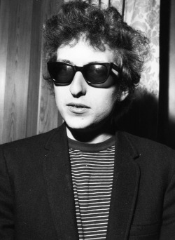 gregorypecks:  Bob Dylan, London, 1965. 