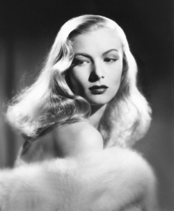 missgretagarbo:  Veronica Lake, 1941 