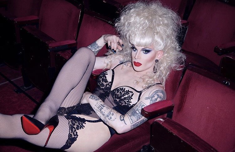 kerrydawg:  movingsharts:   🌸💄🌸💄🌸🌸🌸💄 