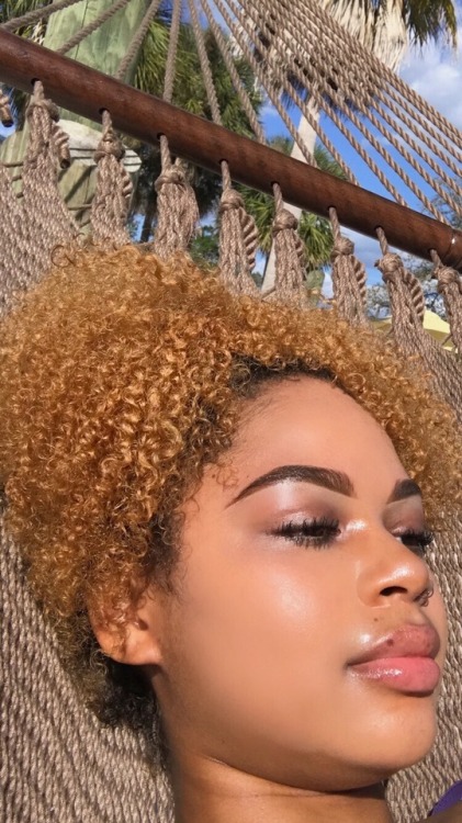 lilpicassa:i love the sun