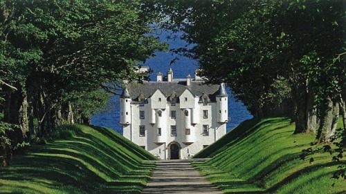 livesunique:Dunbeath Castle, Dunbeath, Scotland© Country Life
