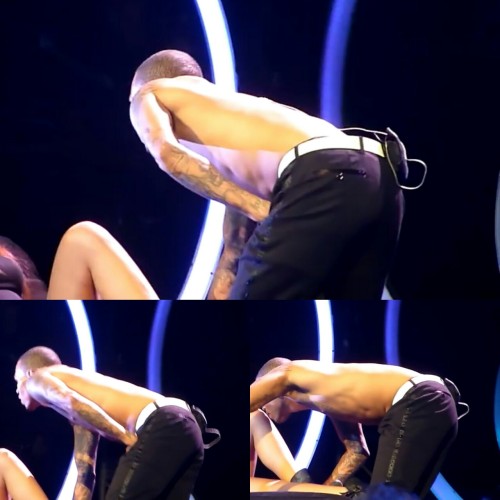 lamarworld: Chris Brown booty
