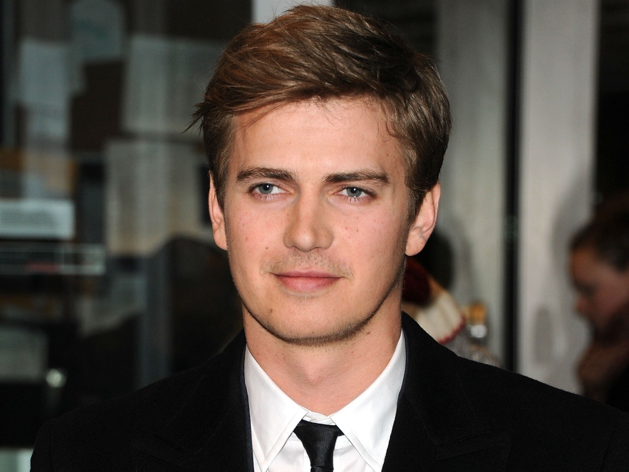 fandomlife-universe:Today’s Man Crush Monday is…HAYDEN CHRISTENSEN