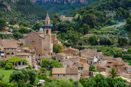 breathtakingdestinations:Valldemossa - Majorca - Spain (by Alexander Schimmeck) 