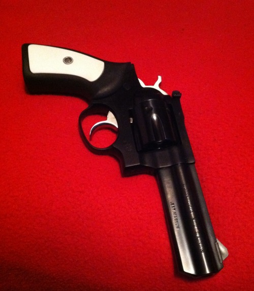 docs-office:  I painted grips from the Super Redhawk and put them on my GP-100 once.