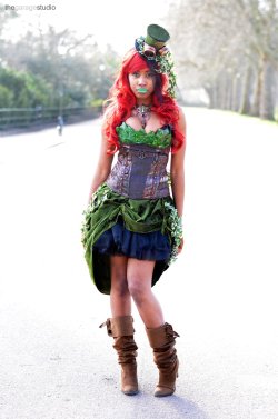 cosplayingwhileblack:  Steampunk Poison Ivy