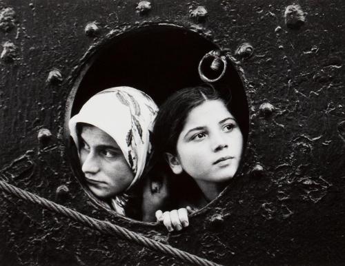 Porn  Mary Ellen Mark - Women in Porthole, c.1970. photos