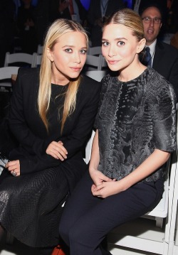 pvrexblogkeleblr:  Mary Kate & Ashley