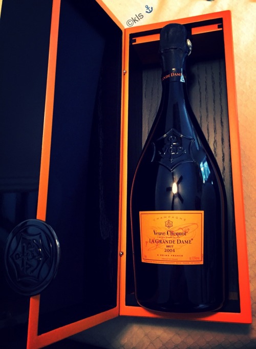 my-sea-of-time:  A little fizzy bubbly for thanksgiving… 😊