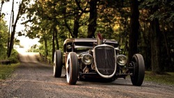 Pin Ups, Rat Rods and Hot Rodz