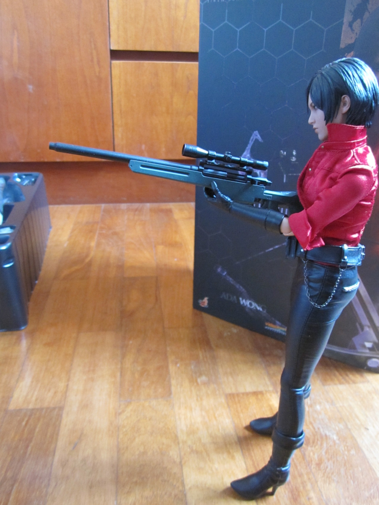 Ask Ada Wong-Kennedy — [Hot Toys RE6 Leon Unboxing]