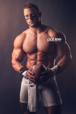 shredded2thecore:  Eric Janicki by Pat Lee