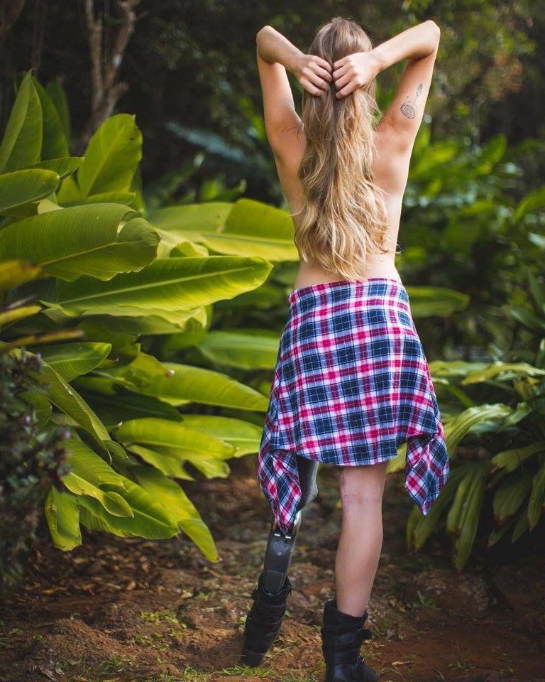 wolf-359-69:  Beautiful woman
