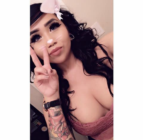 rezking69:Anyone have nudes?! I need them lol willing to trade! I wanna fuck her so bad