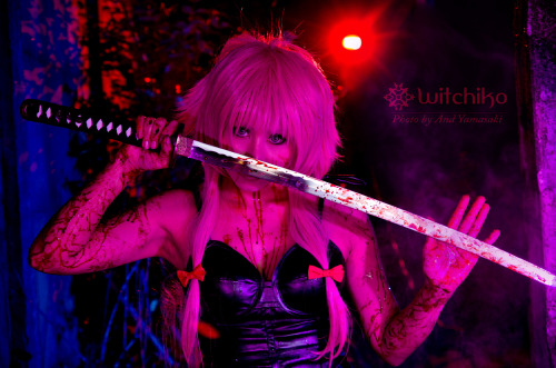 xxgeekpr0nxx:  Yup, these photos by And Yamasaki of Witchiko as Yuno from Future Diary are pretty fucking killer! 