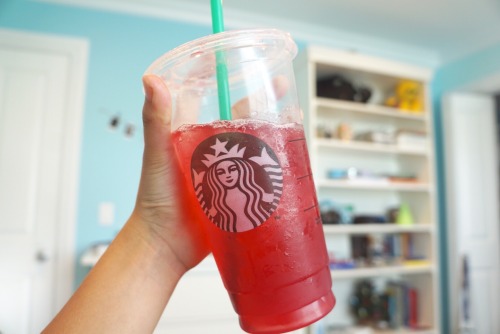 aeropostal3:passion iced tea lemonade is a necessity for the summer time tbh hAHA