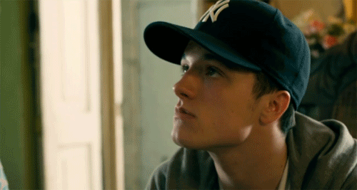 hachedesilencio:  7 días en La HabanaA Josh Hutcherson se le da mejor en los Hunger