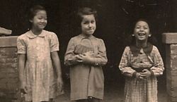 keeptheworldbeneathmyfeet:  thequeenofhell:  bunmer:  redhester:  bunmer:   A young Jewish refugee with her Chinese playmates. Shanghai, China (x)  Between 1933 and 1941, it is estimated that 20,000 Jews escaped persecution by fleeing to the Chinese