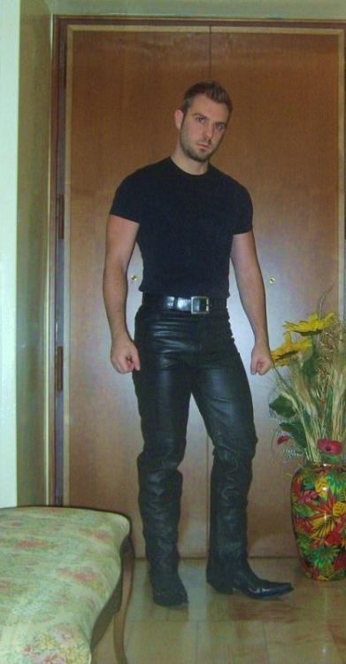 bromaninboots: This dude is sexy as fuck! OHHHH yes! bootedcowboys.tumblr.com