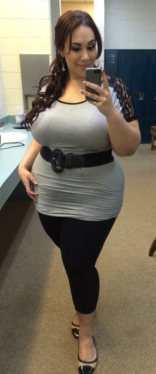 curvythickorbbw:  Hottest BBW and curvy girls on my tumblr  Suga is so fine and,sexy