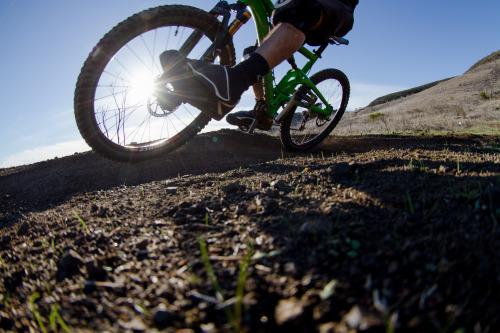 ultramontagne:  Shooting selfies on my morning ride. Photo: Ramon Dompor