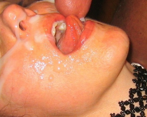 lisasplay:  Wife having the time of her life