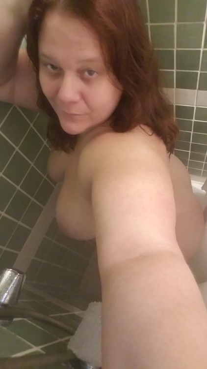 vanillaqueen4u: Shower fun!